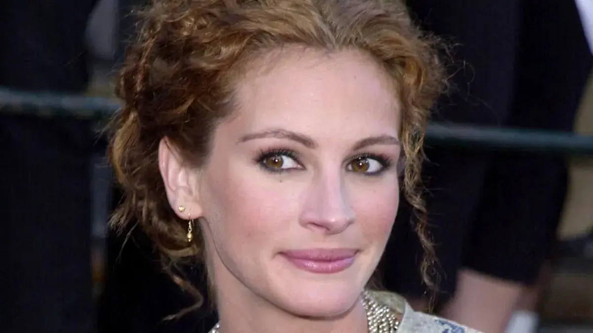 Julia Roberts Shares Rare Selfie With Husband Danny Moder as They Celebrate Major Milestone